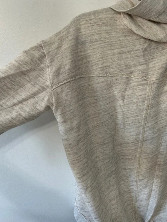 Free People Beach Arrival Hoodie XS Slouchy Heathered Grey with Toggle Detail - Picture 9 of 16